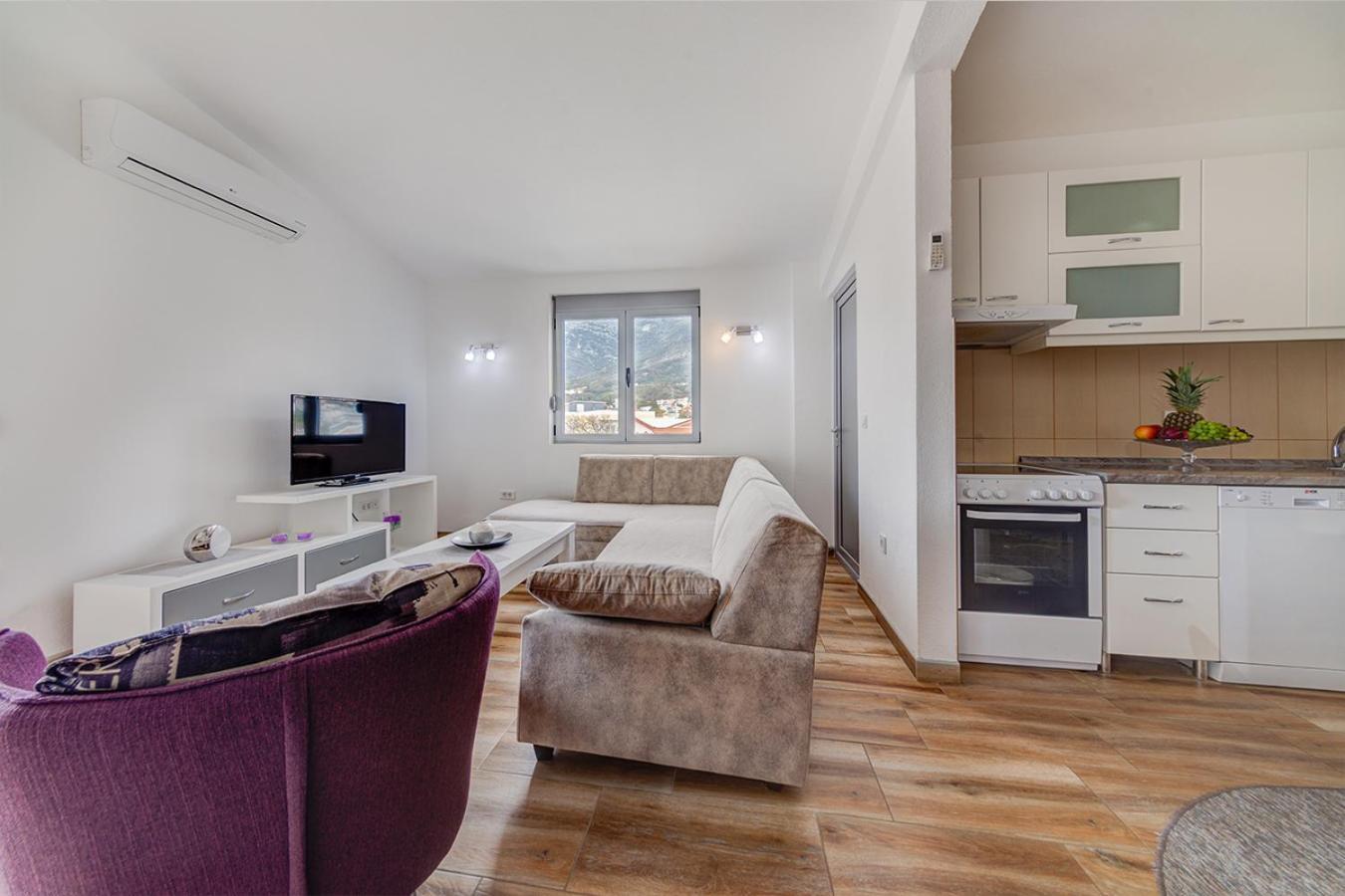 Delfin Apartments Sutomore Habitación foto